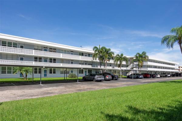 4720 LOCUST ST NE #219, St Petersburg, FL 33703