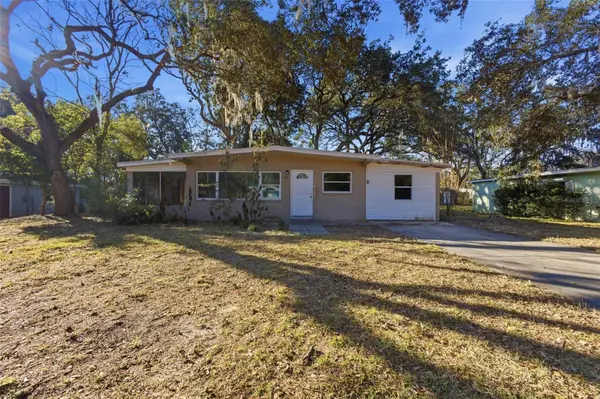 762 VALENCIA AVE, Orange City, FL 32763