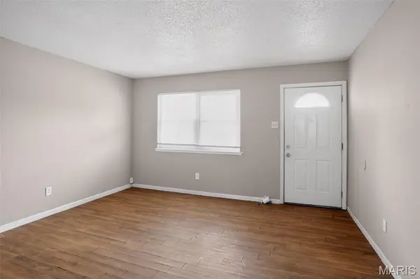 640 Central Pkwy, St Louis, MO 63031
