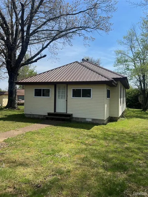 9364 US Highway 160E,  Fairdealing,  MO 63939