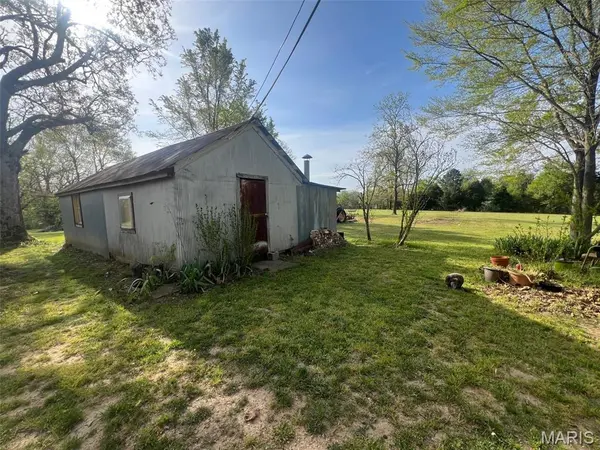 9364 US Highway 160E, Fairdealing, MO 63939