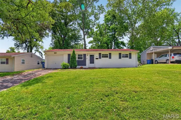 9446 Stansberry AVE, St Louis, MO 63134