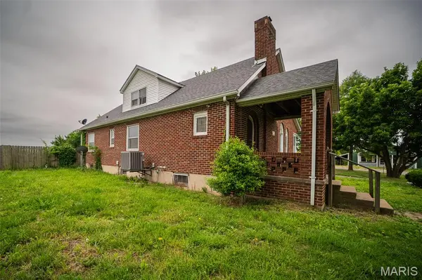8980 Highway 100, New Haven, MO 63068
