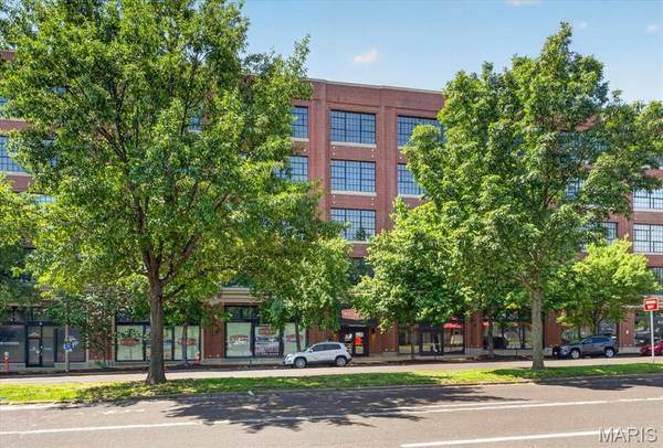 4100 Forest Park AVE #424, St Louis, MO 63108