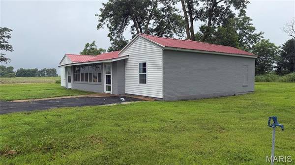 1349 County Highway 241, Parma, MO 63870