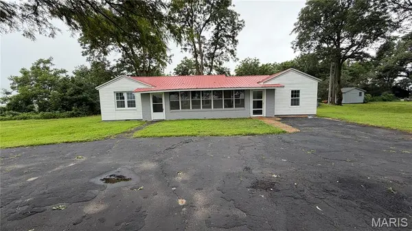 1349 County Highway 241, Parma, MO 63870
