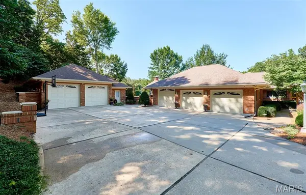 3 Forest Hills DR, Washington, MO 63090