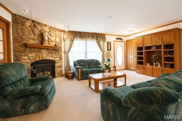 1711 Methodist ST, Carlyle, IL 62231