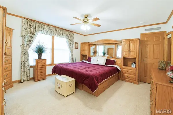 1711 Methodist ST, Carlyle, IL 62231