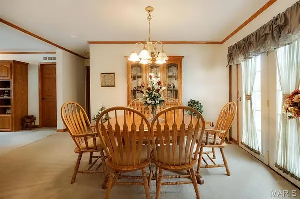 1711 Methodist ST, Carlyle, IL 62231
