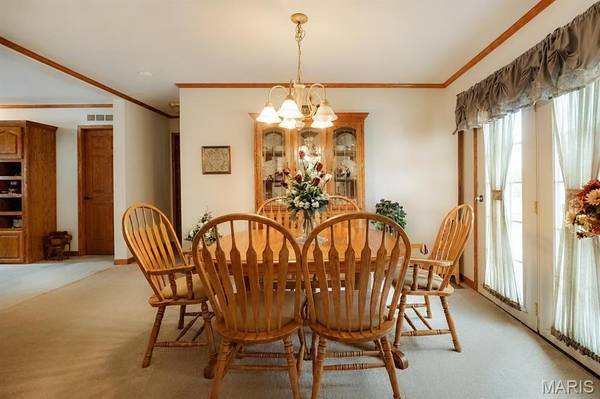 1711 Methodist ST, Carlyle, IL 62231