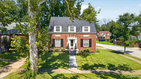 1067 Wilson AVE, St Louis, MO 63130