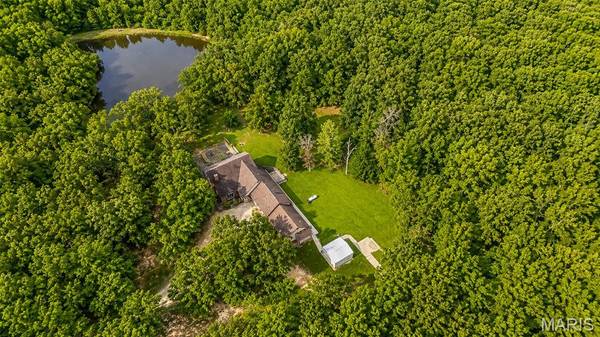 27 Kehner RD, Steelville, MO 65565
