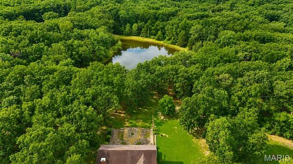 27 Kehner RD, Steelville, MO 65565