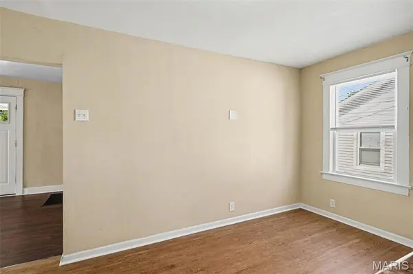 9421 Chester AVE, Woodson Terrace, MO 63114