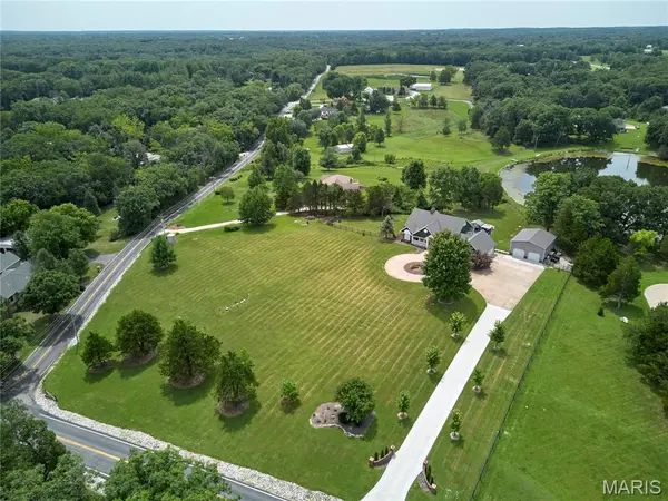 2144 Jarvis RD, Foristell, MO 63348