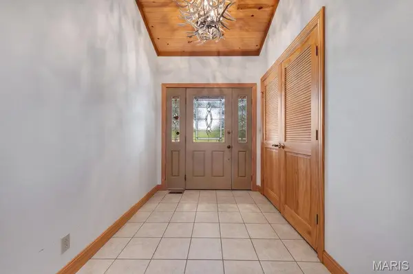 17293 Highway 8, St James, MO 65559