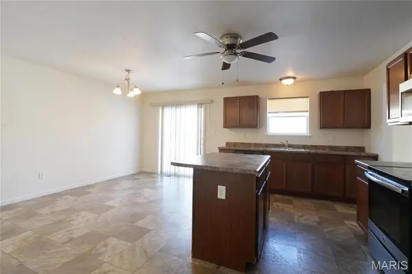 227 PECAN BL Pecan Bluffs Dr., Wentzville, MO 63385
