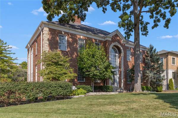 103 Linden AVE, Clayton, MO 63105
