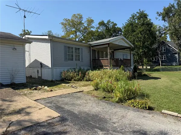 10 E 1st ST, Gerald, MO 63037