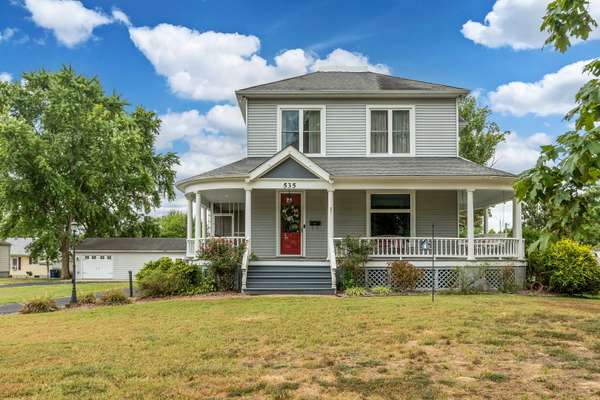 535 E Main ST, Duquoin, IL 62832