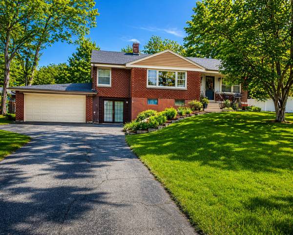 22W130 Irving Park RD, Roselle, IL 60172