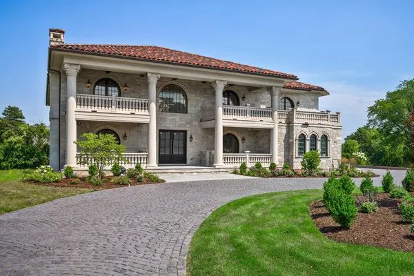6413 S County Line RD, Burr Ridge, IL 60527