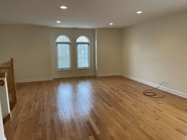 908 East ST, Lemont, IL 60439