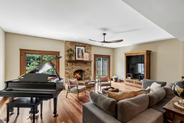 469 Duane ST, Glen Ellyn, IL 60137