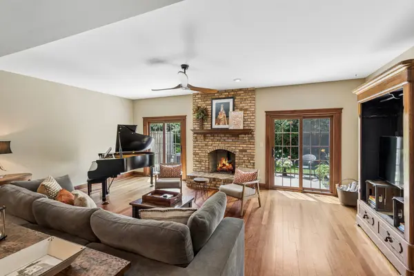 469 Duane ST, Glen Ellyn, IL 60137