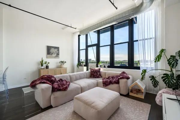 1224 W Van Buren ST #604, Chicago, IL 60607