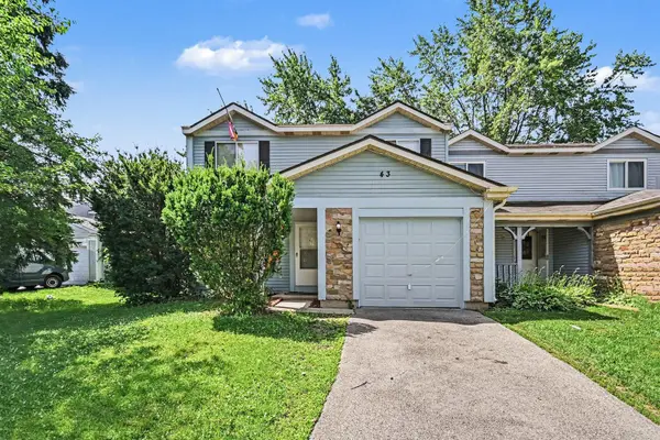 43 Stonefield DR, Glendale Heights, IL 60139