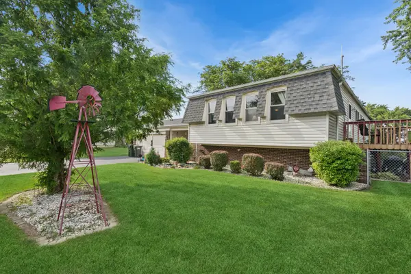 330 Shield CT, Bolingbrook, IL 60440
