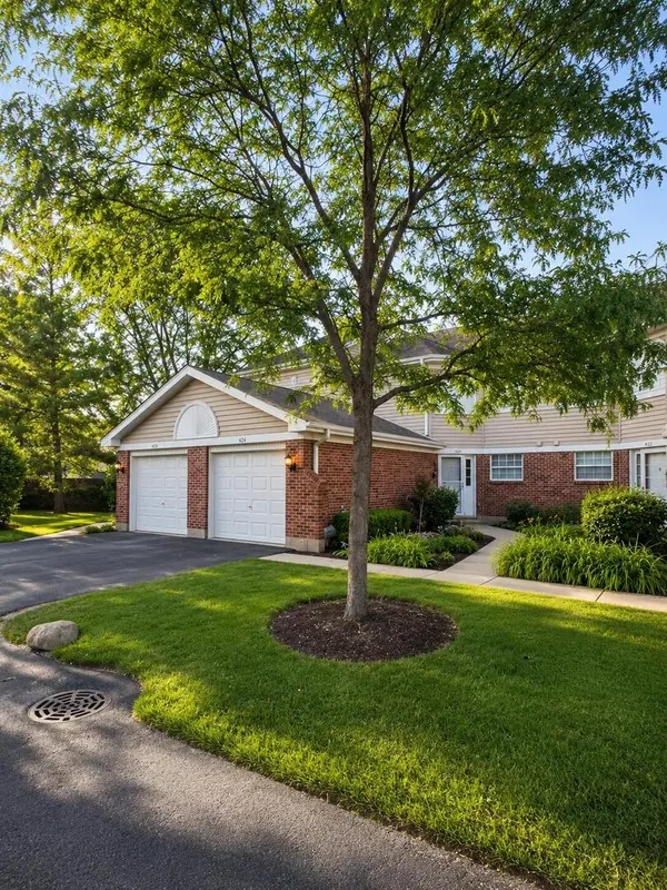 624 W Happfield DR #1717D, Arlington Heights, IL 60004