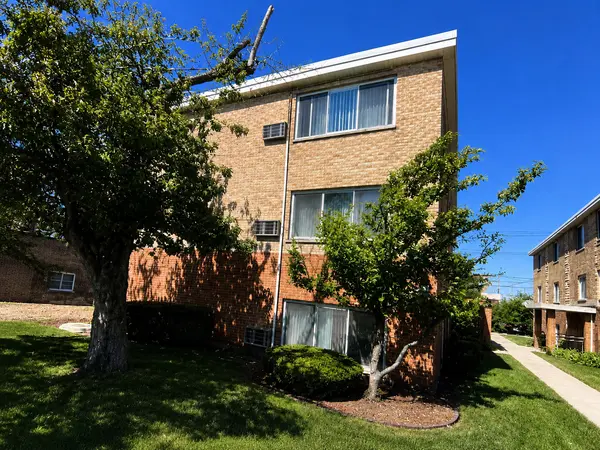 5586 S Archer AVE #2c, Chicago, IL 60638