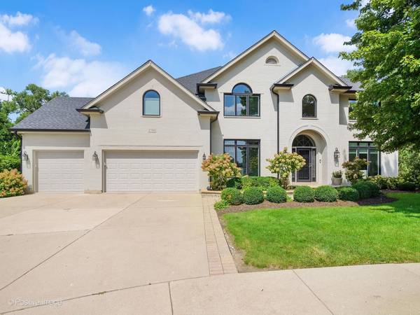 2S351 Chaucer CT, Glen Ellyn, IL 60137