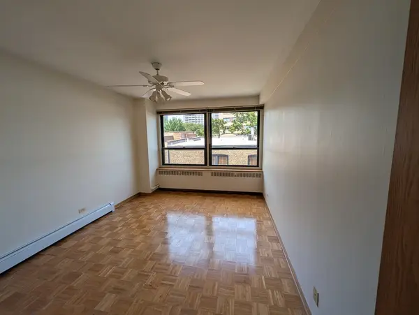 4180 N Marine DR #512, Chicago, IL 60613