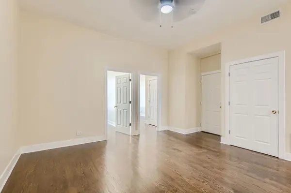7048 N Clark ST #2FLR, Chicago, IL 60626