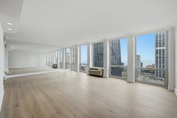111 E Chestnut ST #38F, Chicago, IL 60611