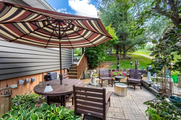 204 Chestnut ST, Leclaire, IA 52753
