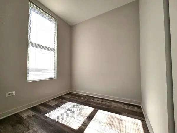 2216 W 21st PL #3F, Chicago, IL 60608