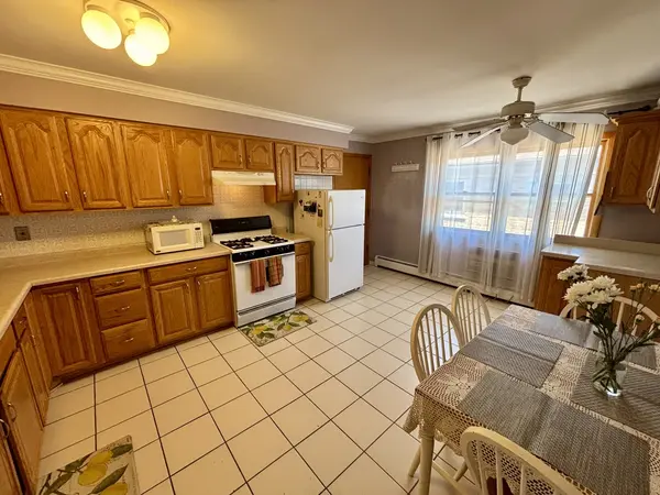 3143 N Nashville AVE #3E, Chicago, IL 60634