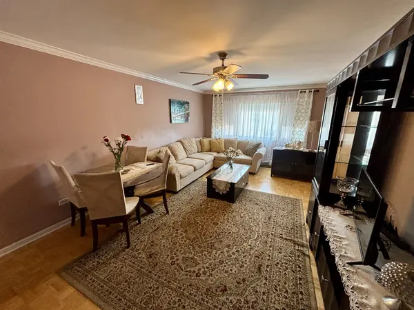3143 N Nashville AVE #3E, Chicago, IL 60634