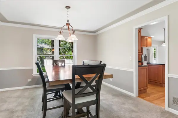 1527 Abbotsford DR, Naperville, IL 60563