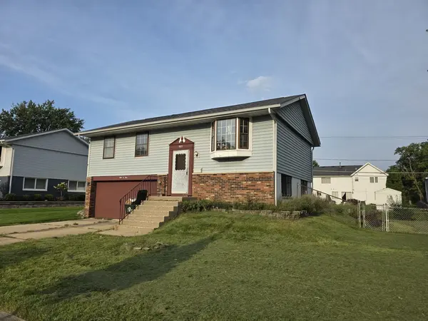 905 Sunnydale BLVD, Streamwood, IL 60107