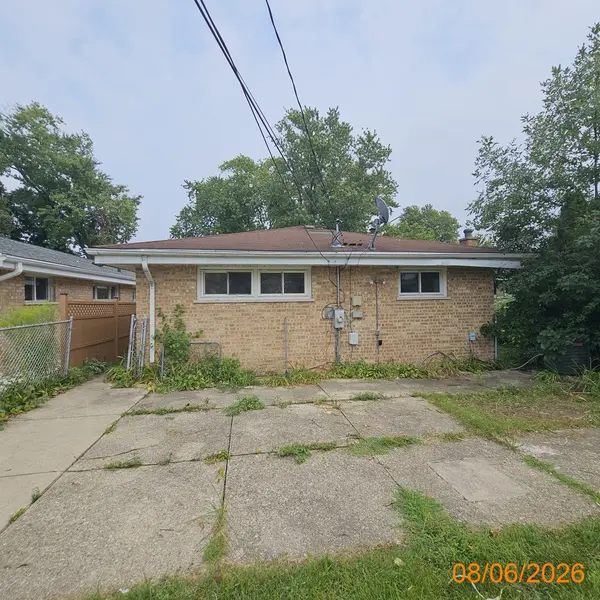 8422 Harding AVE, Skokie, IL 60076