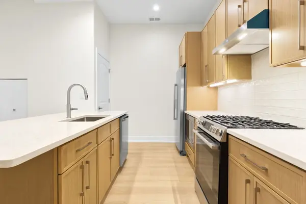 1246 W Bryn Mawr AVE #1, Chicago, IL 60660