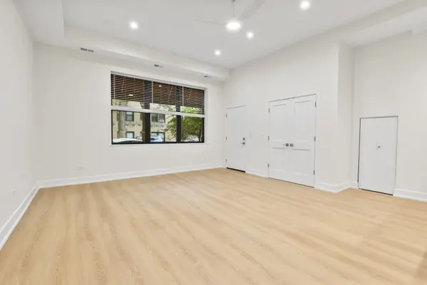 1246 W Bryn Mawr AVE #1, Chicago, IL 60660