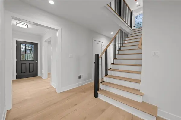 22 Lakeview TER, Highland Park, IL 60035