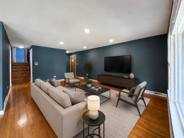 1638 Forest RD, La Grange Park, IL 60526